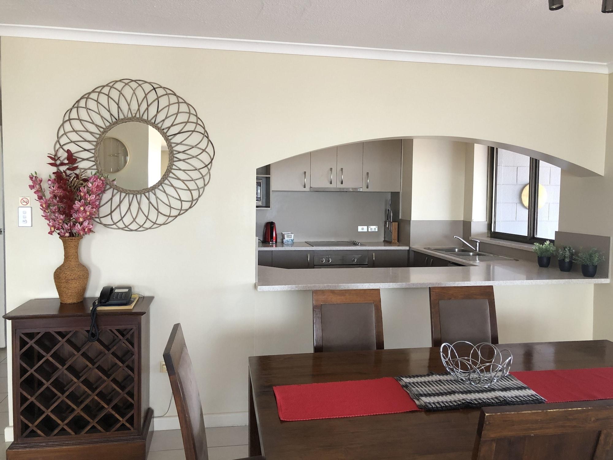 Coral Towers Holiday Suites Cairns Exterior foto