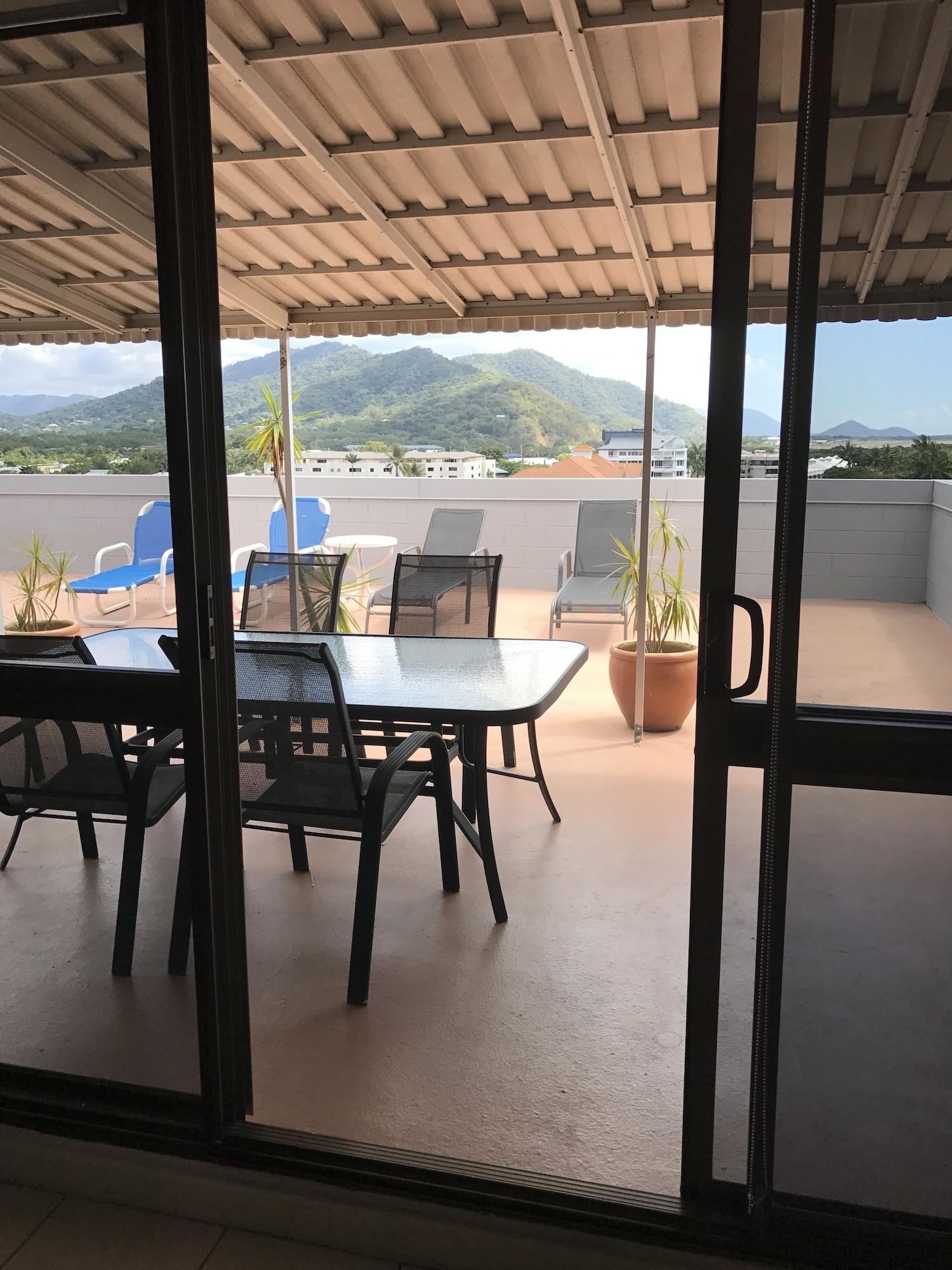 Coral Towers Holiday Suites Cairns Exterior foto