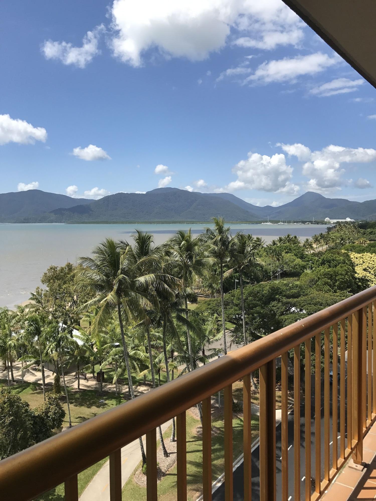 Coral Towers Holiday Suites Cairns Exterior foto